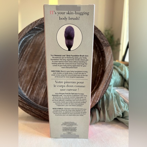 BODY FOUNDATION ILLUMINATION & HEAVENLY LUXE BODY FOUNDATION BRUSH #28 Bundle - Picture 4 of 7